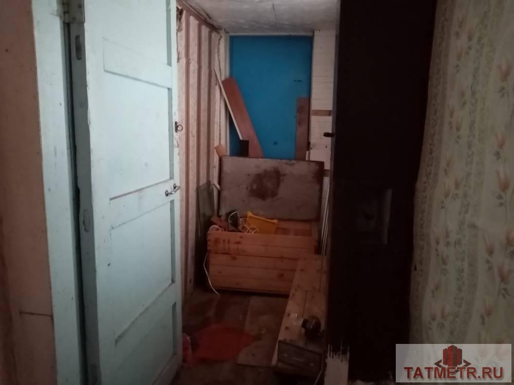 Продажа / Жилая / Дом с участком, Зеленодольск, Гаринская улица, 1 420 000 ПРОДАЕТСЯ хороший, бревенчатый дом в г. Зеленодольск в отличном месте. В доме просторная комната, кухня, вода... - 3