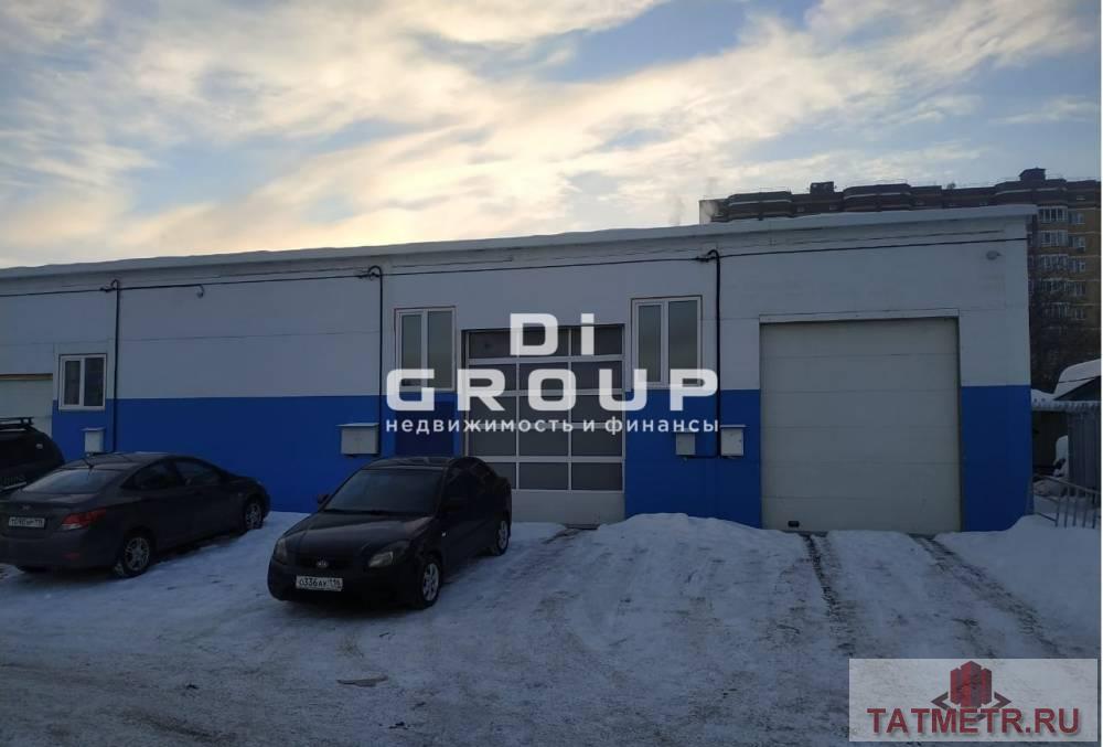 Аренда / Коммерческая / Warehouse, Казань, улица Красного Химика, 70 000 Сдам в аренду теплое помещение 160 кв.м. под склад или под автомобильные услуги. — Высота потолков 5м. — Двое...