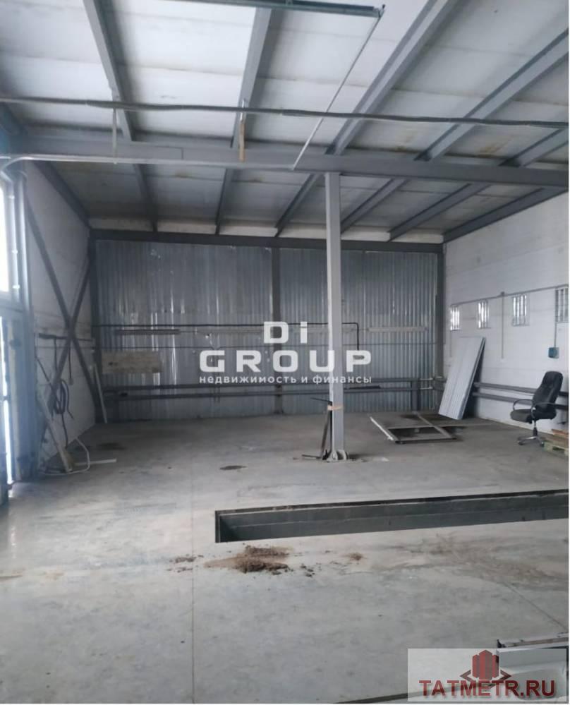 Аренда / Коммерческая / Warehouse, Казань, улица Красного Химика, 70 000 Сдам в аренду теплое помещение 160 кв.м. под склад или под автомобильные услуги. — Высота потолков 5м. — Двое... - 1