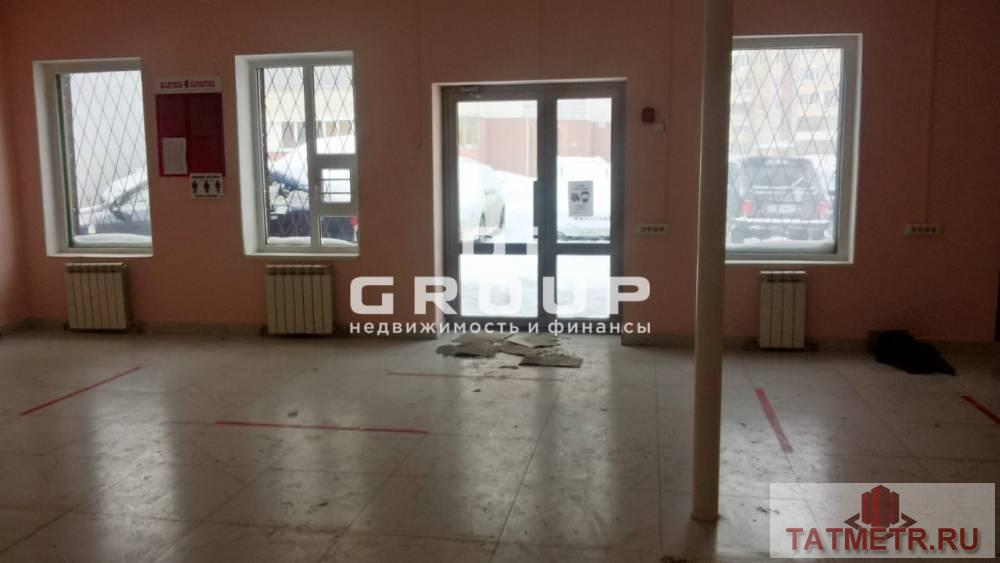 Аренда / Коммерческая / Free purpose, Казань, улица Академика Глушко, 60 000 Сдается торговая площадь , отдельно стоящее здание, располагается в районе пересечения ул. Глушко и ул. Х.Бигичева,... - 1