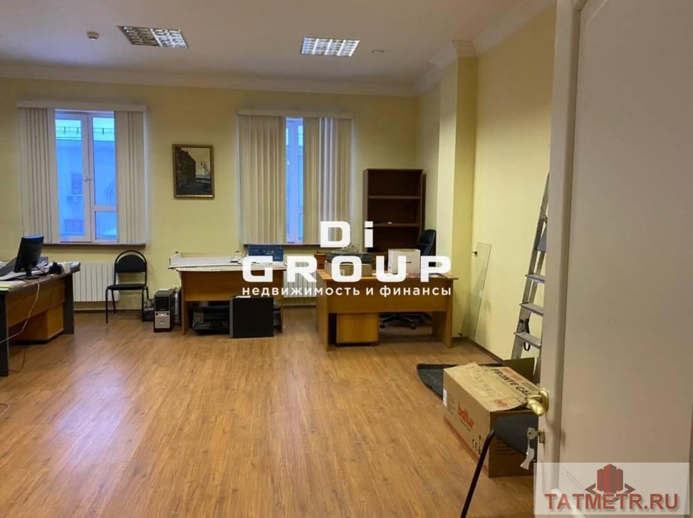 Аренда / Коммерческая / Office, Казань, улица Дзержинского, 22 500 Сдается офис на первой линии из двух кабинетов на втором этаже. В отличном состоянии. В историческом центре города.... - 2