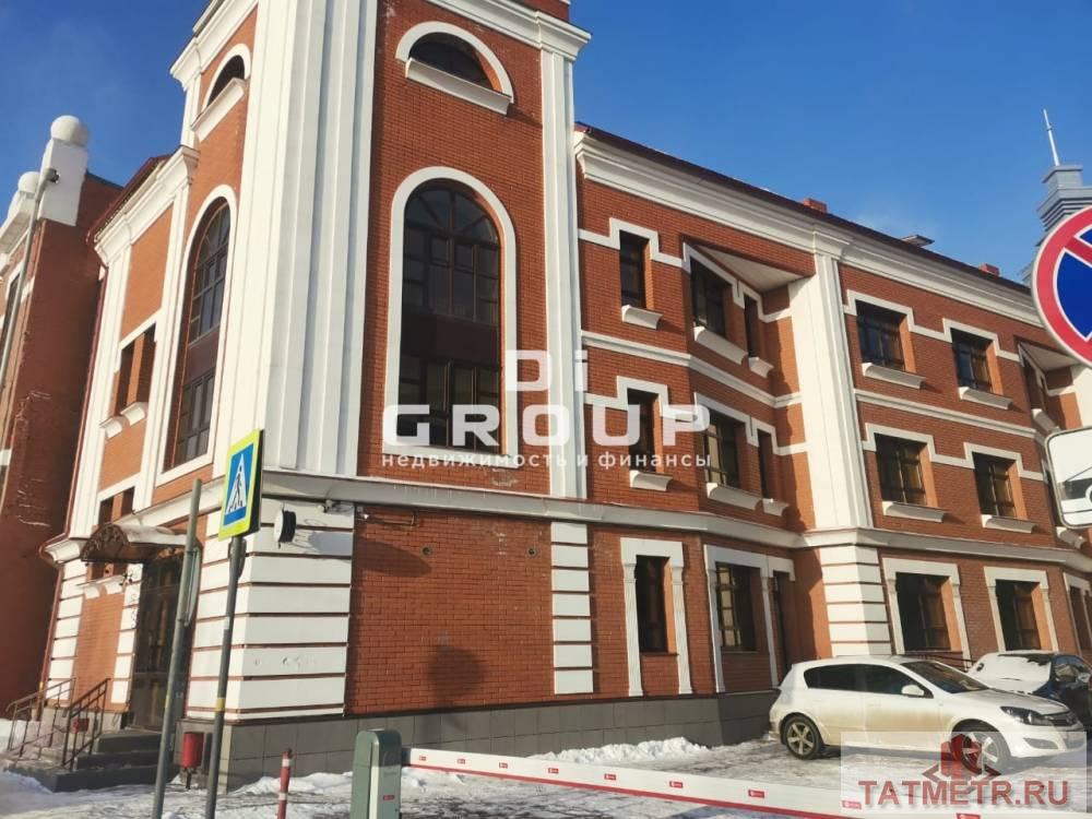 Коммерческая / Аренда / Офисы, Казань, улица Островского, 275 000 Предлагается к аренде офисное здание в центре. Характеристики объекта: — 1 линия; — 1 этаж; — отдельный вход; — новое...