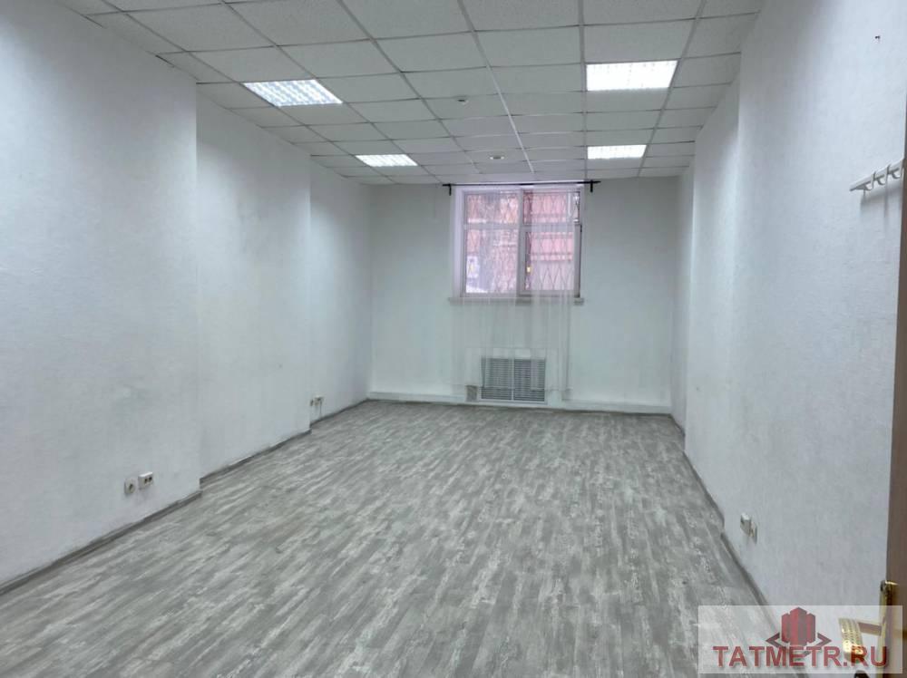 Коммерческая / Аренда / Офисы, Казань, Петербургская улица, 28 000 Сдается офис 38кв.м на ул. Петербургская,42. Располагается в самом центре города. В хорошем состоянии. В помещении:... - 1