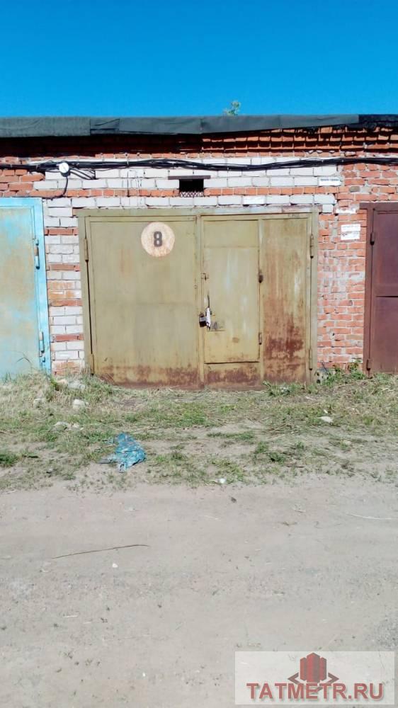 Продажа / Гаражи, Казань, Бухарская улица, 230 000 Продается отдельно стоящий гараж, площадью 18 кв.м. Располагается в 1-эт. кирпичном здании, в 6 мин. транспортом от...