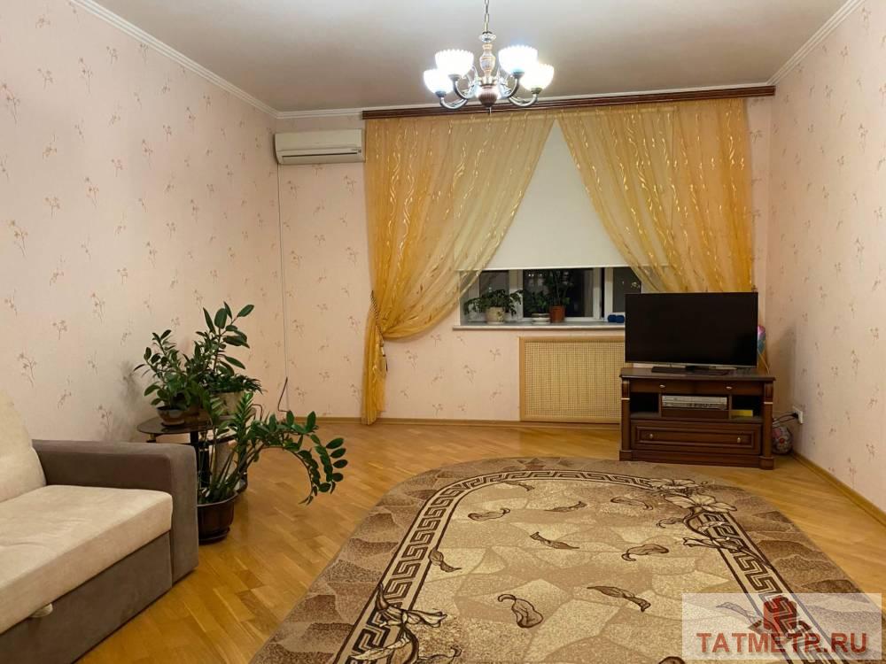 Продажа / Квартиры, Казань, Чистопольская улица, 10 860 000 Продается 2-комн. квартира, площадью 90 кв.м в 4 мин. транспортом от м.Козья слобода. Возможен вариант покупки с...