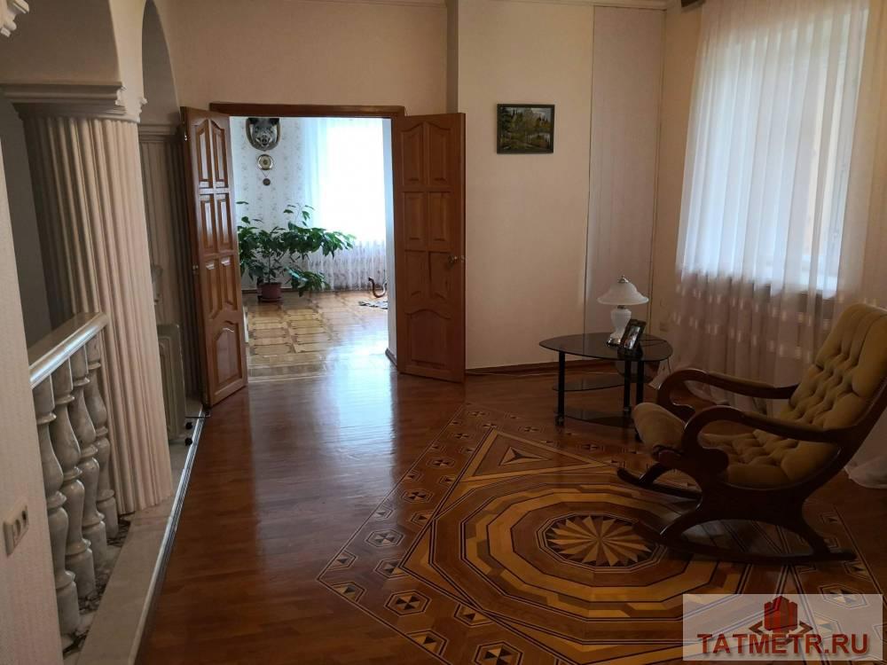 Продажа / Коттеджи, поселок Красный Ключ, Школьная улица, 18 500 000 Проект ИД1, лестница и каминная стенка-мрамор с урала, пол наборный паркет из 6 пород дерева, гараж в доме и уличный,... - 10