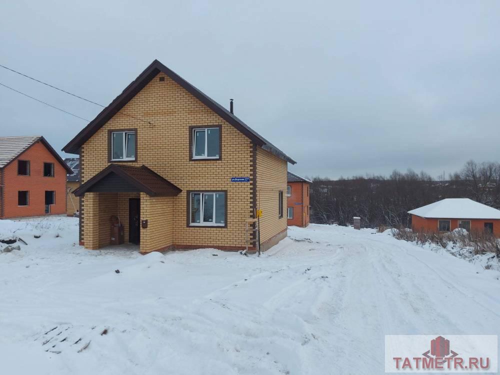 Продажа / Дома и коттеджи, село Гильдеево, Верхняя улица, 4 350 000 Продается загородный дом 136.8 м2 на участке 6 сот. Дом из кирпича. Расположение: село Гильдеево. Двухэтажный дом,...