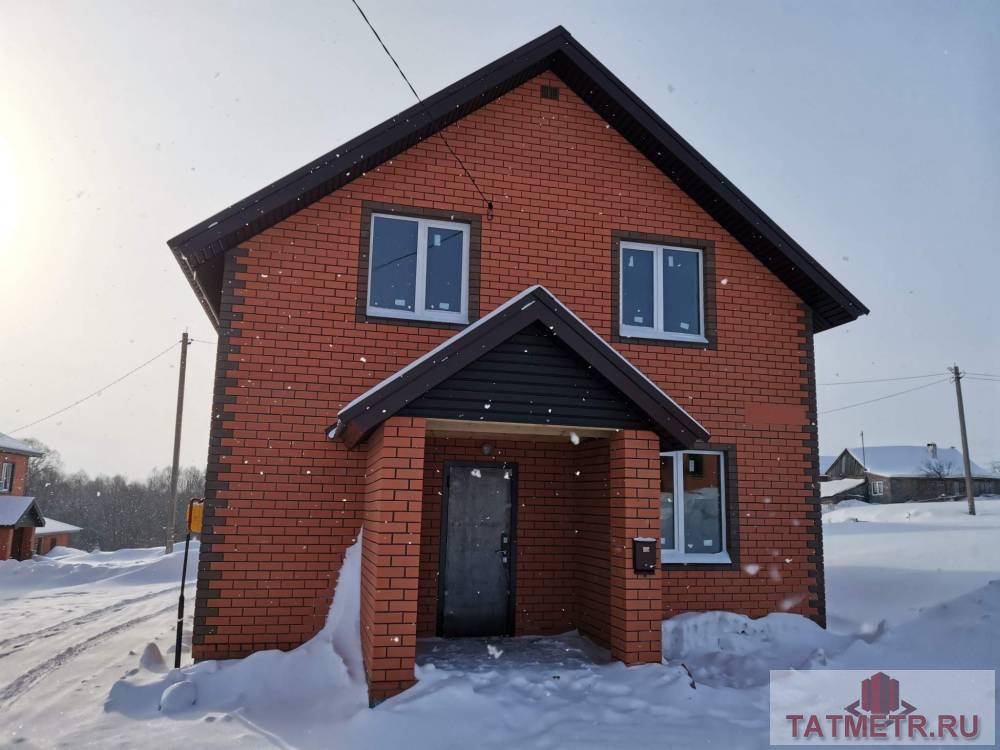 Продажа / Дома и коттеджи, село Гильдеево, Верхняя, 4 300 000 Продается загородный дом 124 м2 на участке 5 сот. Дом из кирпича. Расположение: село Гильдеево. Двухэтажный дом, без...
