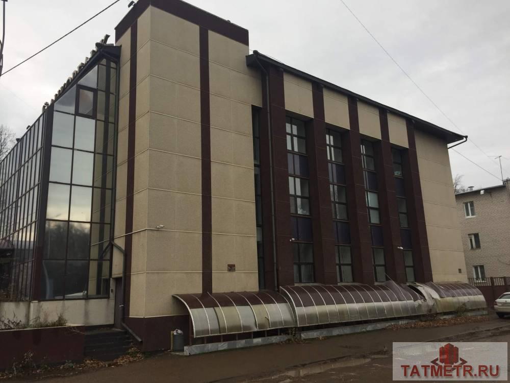 Продажа / Commercial / Free purpose, Казань, Братьев Касимовых улица, 64 392 742 Продаю офисное здание, площадью 2230.4 м2 в 4 мин. транспортом от м.Горки, район Советский, этажей в здании - 4.... - 1