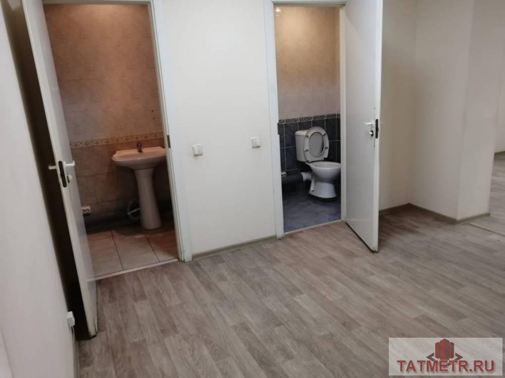 Аренда / Commercial / Free purpose, Казань, Журналистов улица, 105 000 Помещение с ремонтом. Есть: 2 входа центральных, 2 запасных входа, пожарная сигнализация, 2 санузла. Помещение можно... - 4