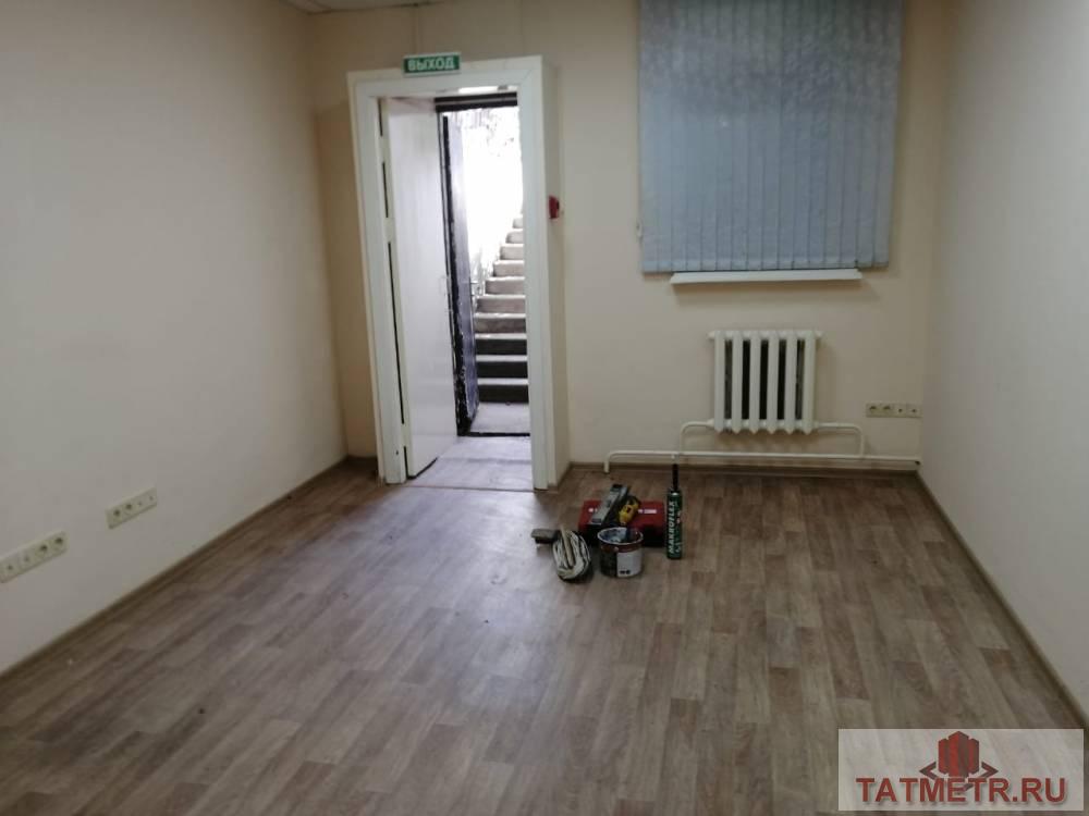 Аренда / Commercial / Free purpose, Казань, Журналистов улица, 105 000 Помещение с ремонтом. Есть: 2 входа центральных, 2 запасных входа, пожарная сигнализация, 2 санузла. Помещение можно... - 8