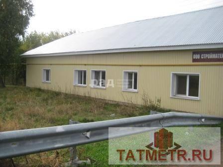 Продажа / Commercial / Manufacturing, поселок городского типа Алексеевское, Чистопольская, 7 551 000 - нежилое здание площадью 180,7 кв.м, расположенное по адресу: Республика Татарстан, пгт. Алексеевское, ул....