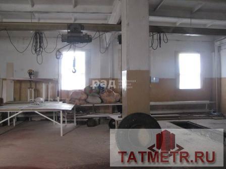 Продажа / Commercial / Manufacturing, поселок городского типа Алексеевское, Чистопольская, 7 551 000 - нежилое здание площадью 180,7 кв.м, расположенное по адресу: Республика Татарстан, пгт. Алексеевское, ул.... - 2