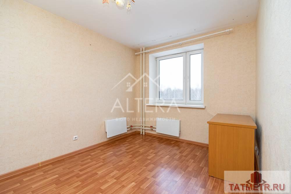 Продажа / Квартиры, Казань, улица Академика Глушко, 6 299 000 ПРЕДЛАГАЕМ ВАШЕМУ ВНИМАНИЮ просторную трехкомнатную квартиру в теплом кирпичном доме с красивым видом на Азинский... - 2