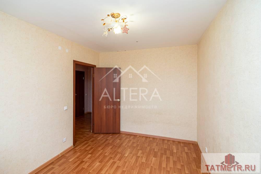 Продажа / Квартиры, Казань, улица Академика Глушко, 6 299 000 ПРЕДЛАГАЕМ ВАШЕМУ ВНИМАНИЮ просторную трехкомнатную квартиру в теплом кирпичном доме с красивым видом на Азинский... - 3