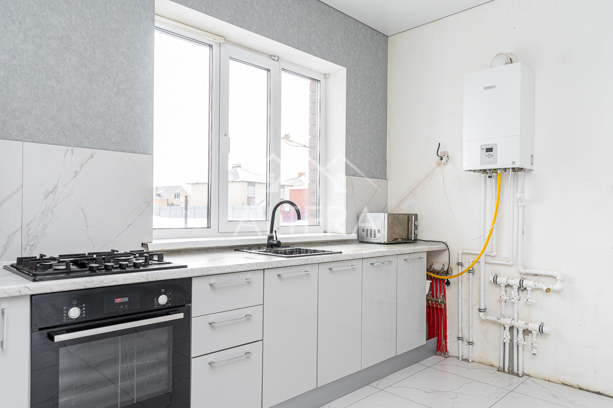 Продажа / Дома и коттеджи, Куюки, улица 30-й Квартал, 5 700 000 Продам дом в д. Куюки О доме: • Общая площадь дома – 83.6 кв.м. (участок 5,5 соток). Просторная кухня-гостиная 30,34... - 3