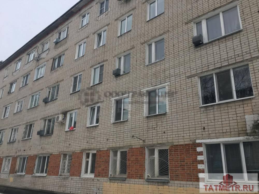 Продаю 2-комнатную квартиру на 5 этаже 5-этажного кирпичного дома. Дом расположен в центре города, на ул....