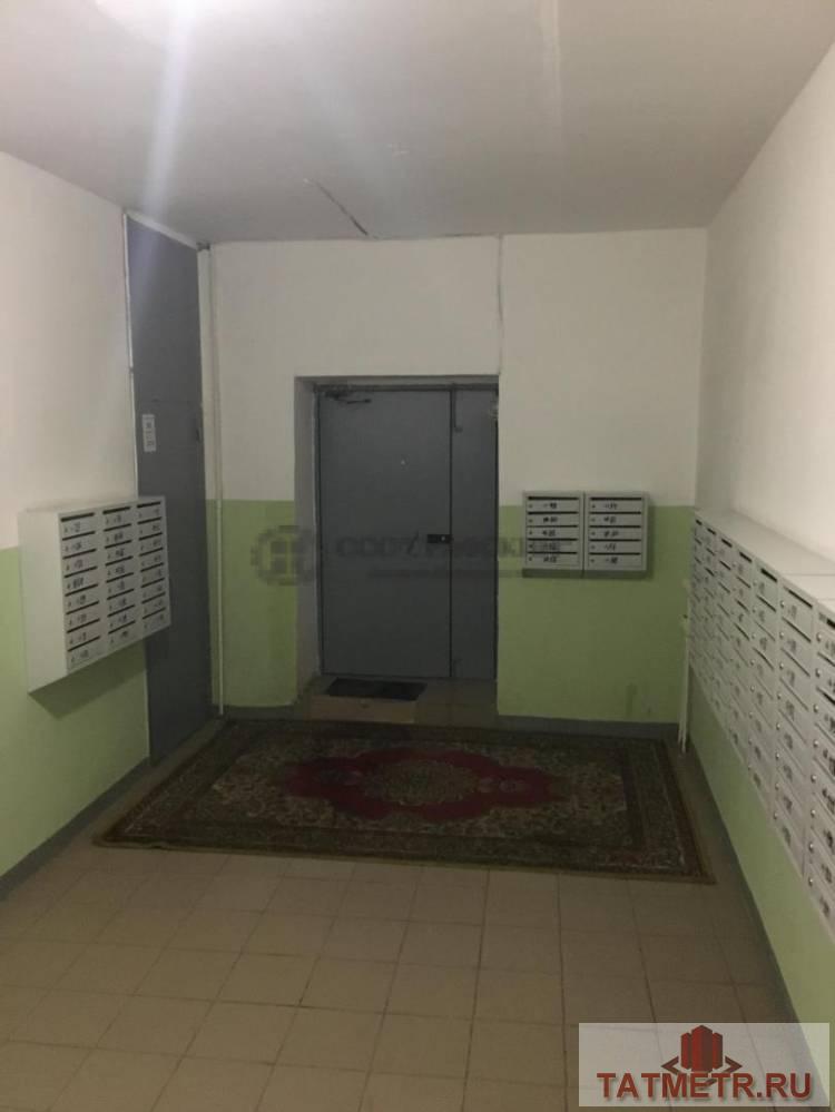 Продаю 2-комнатную квартиру на 5 этаже 5-этажного кирпичного дома. Дом расположен в центре города, на ул.... - 1