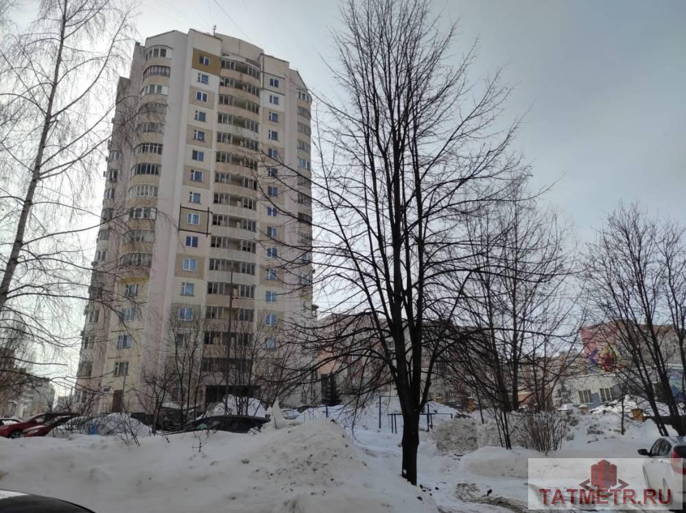 Продается 1-комн. квартира, площадью 48 м2 в 12 мин. транспортом от м.Горки, район города - Советский.  Жилая площадь... - 13