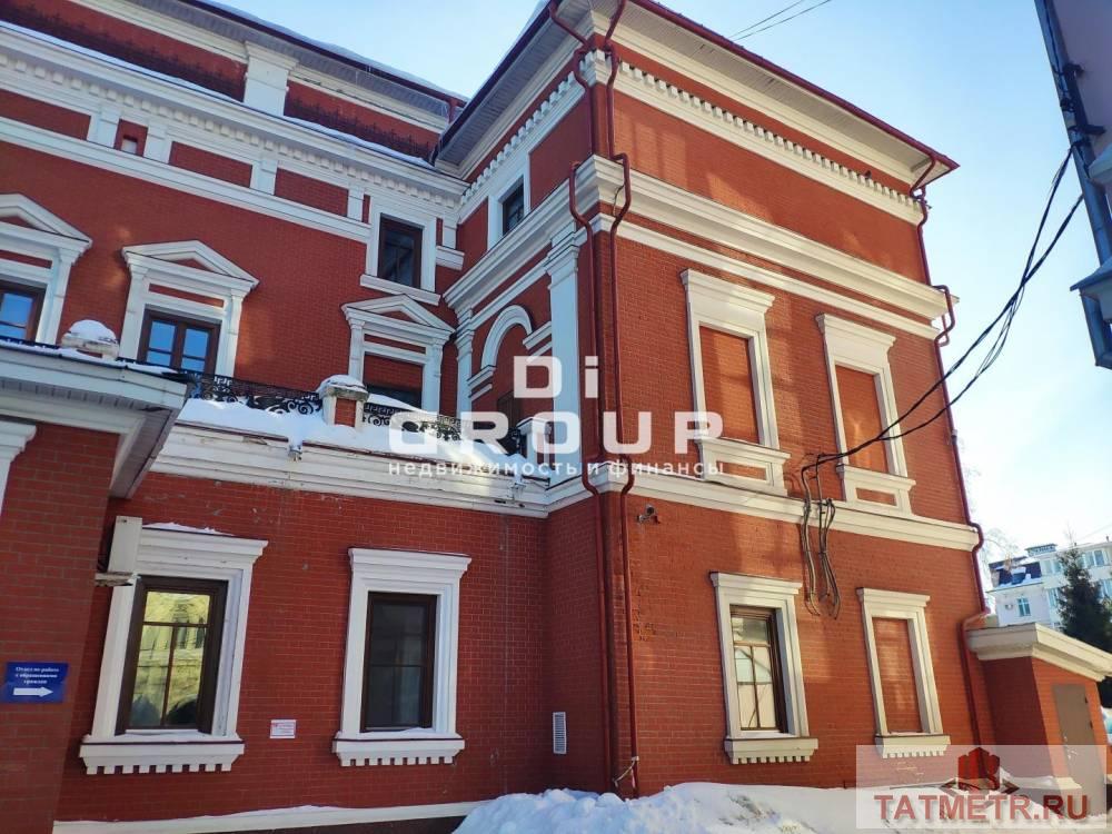 Продажа / Коммерческая / Free purpose, Казань, улица Карла Маркса, 350 000 000 Продаю Отдельно стоящее здание в Вахитовском районе на первой линии с супер надежным арендатором 2896 кв.м. по улице... - 1