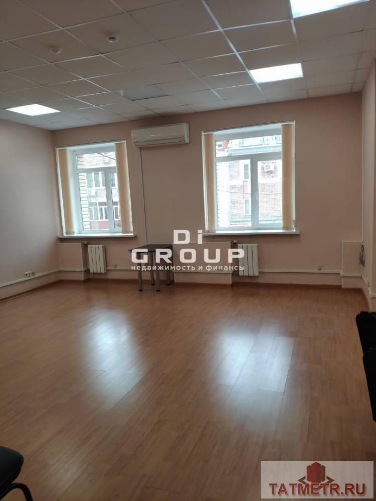 Коммерческая / Аренда / Офисы, Казань, улица Бутлерова, 26 600 Сдаю 38 кв.м., каждый офис изолирован, площадь обговаривается, второй этаж в БЦ в Вахитовском районе по улице... - 1
