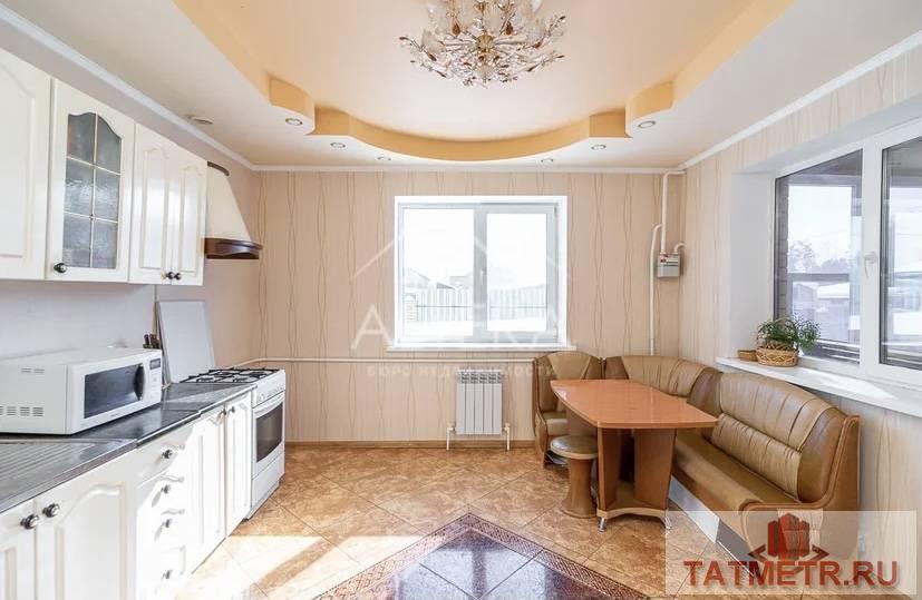 Продажа / Дома и коттеджи, Лаишево, улица Мира, 7 600 000 Вашему вниманию представляем дом в центре Лаишева! Отличный светлый дом для большой семьи, рядом с лесом, в... - 2