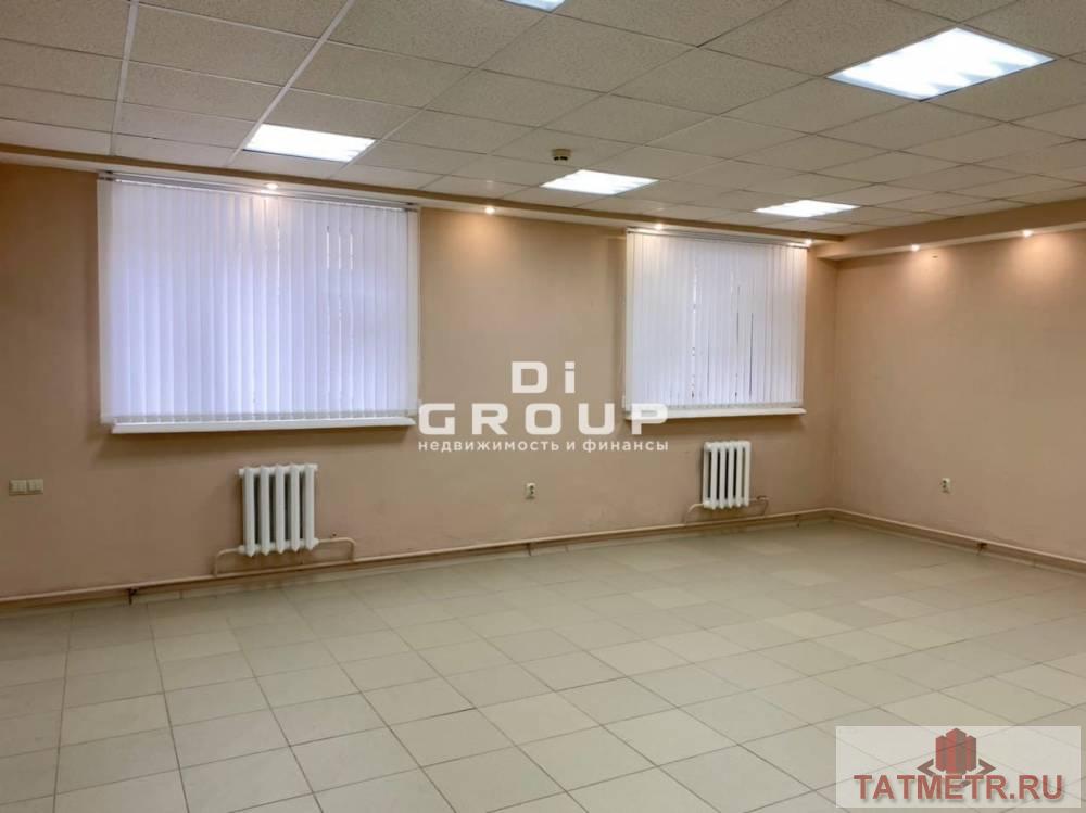 Продажа / Коммерческая / Office, Казань, улица Журналистов, 12 400 000 Продается помещение свободного назначения 198 кв.м. в Советском районе, на оживленном перекрестке ул. Журналистов и... - 12