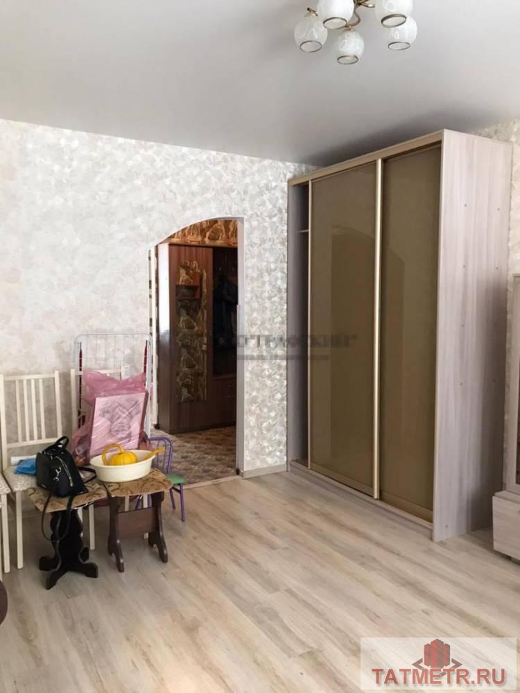 Продажа / Квартиры, Казань, Октябрьская улица, 3 200 000 Продается 1- комнатная квартира по ул. Октябрьской на 1 этаже 2 этажного дома. Общая площадь квартиры 30,7 м.кв. В... - 1