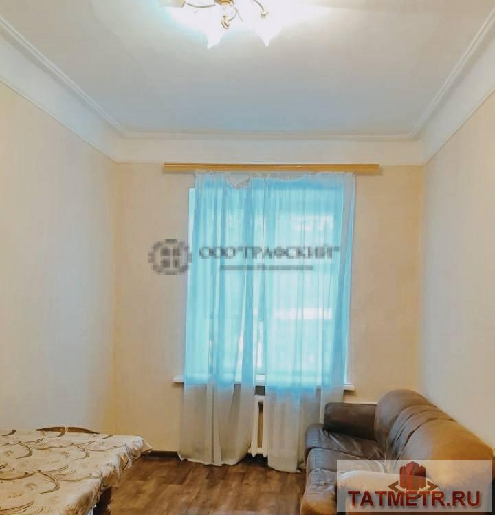 Продажа / Комнаты, Казань, улица Хасана Туфана, 1 000 000 Продается светлая теплая комната в кирпичном 2-этажном доме. Общая площадь комнаты 15,6 м2. Всего одна соседка. Места... - 1