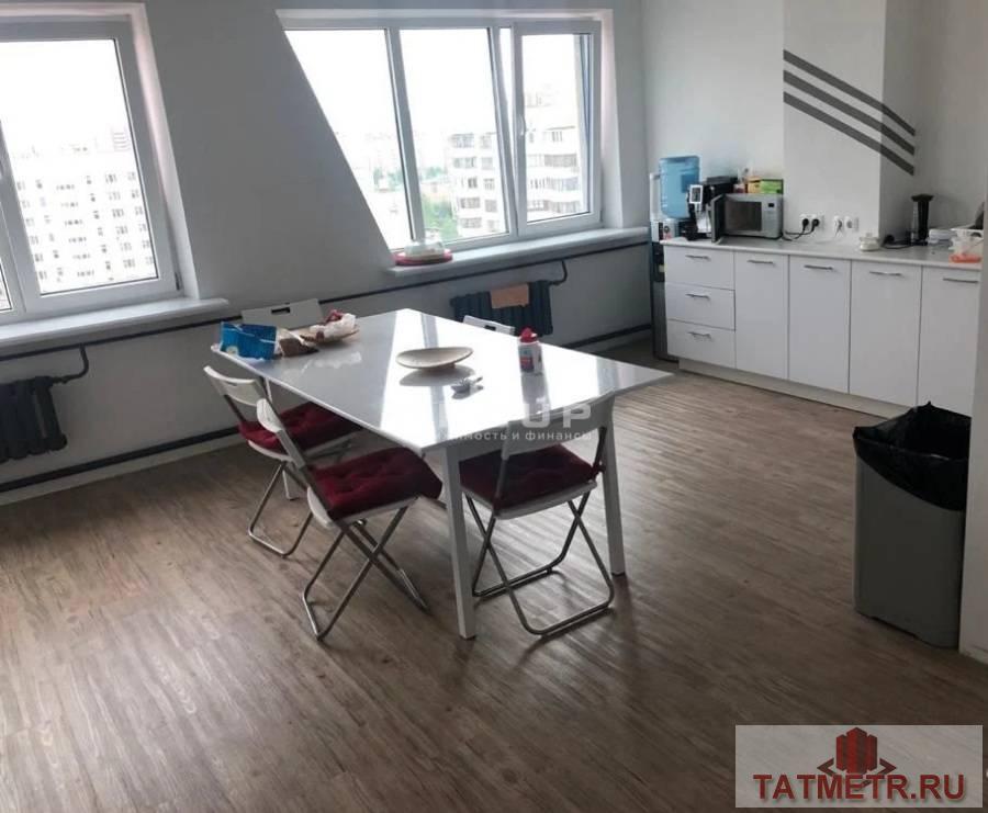 Продажа / Коммерческая / Office, Казань, проспект Ямашева, 36 000 000 Предлагаем офисное помещение в БЦ Парус. Продаем целиком 9 этаж 11 этажного здания, 2 лифта. общая площадь 389 кв.м.... - 4