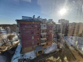 Продается 1-комн. квартира, площадью 37 кв.м в 27 мин. транспортом...