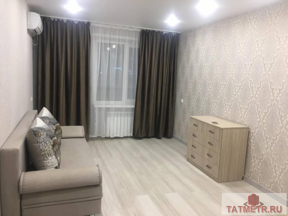 Аренда / Жилая / Квартира, Казань, Чистопольская улица, 22 000 Казань г, Ново-Савиновский, Чистопольская улица 33, 1 комн., общ. пл. 35 кв.м., жил.пл. 18 кв.м., комнаты 18, кухня 8... - 2