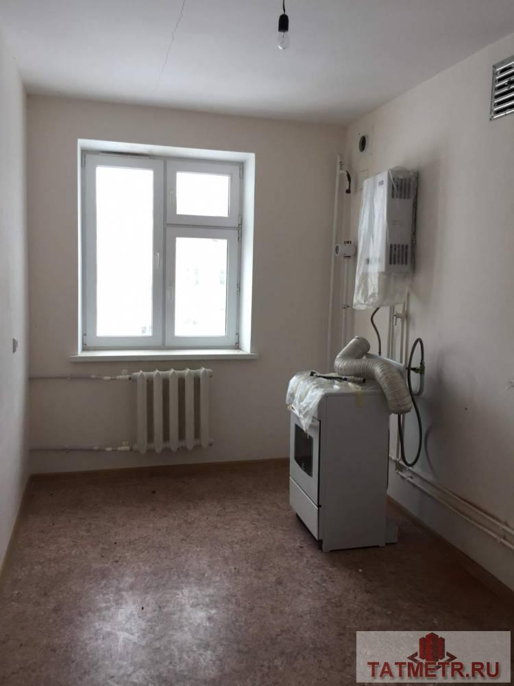 Продается 3-комн. квартира свободной планировки, площадью 62.5 кв.м.  Жилая площадь 42 кв.м.  Квартира располагается... - 2
