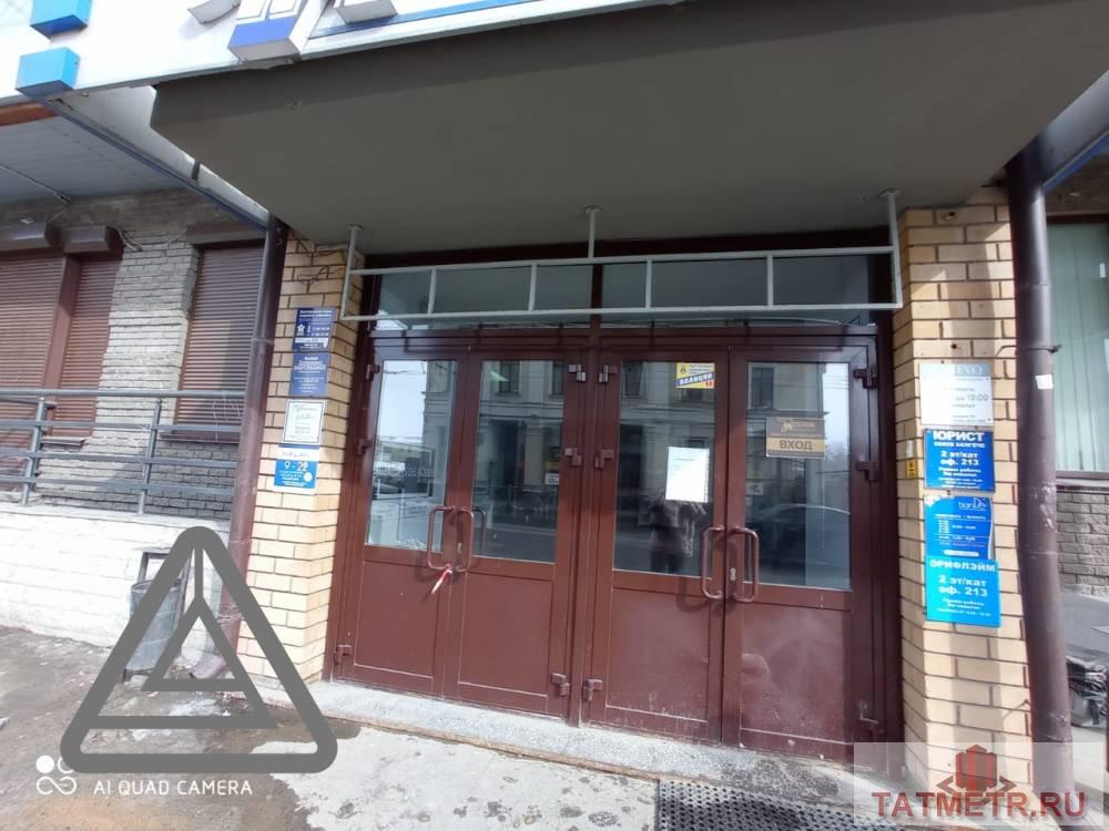 Аренда / Коммерческая / Free purpose, Казань, улица Тази Гиззата, 25 000 Сдается помещение в торговом здании высокий цоколь по адресу: ул. Тази Гизата, 6/31 В помещении: — Телефон — Интернет... - 1