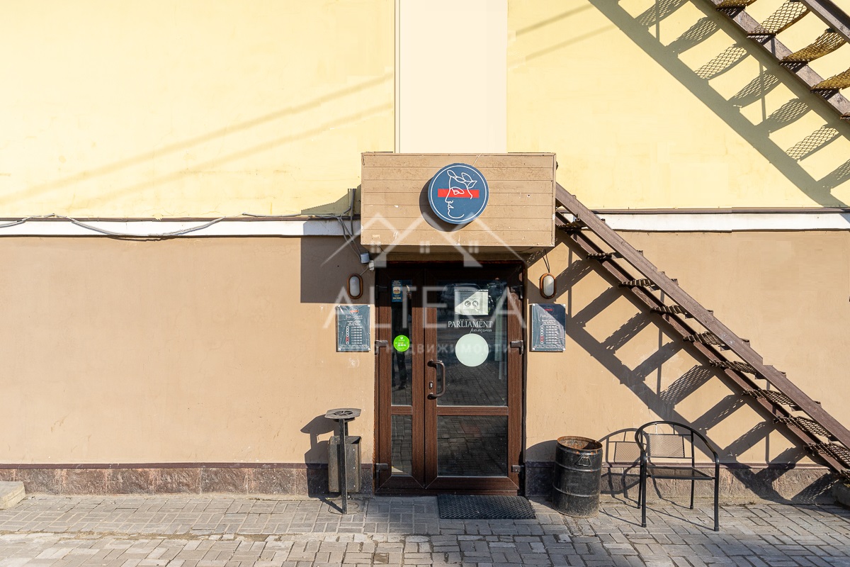 Продажа / Коммерческая / Free purpose, Казань, улица Дзержинского, 12 900 000 Готовый арендный бизнес – помещение с арендатором на Дзержинского 6. 81,5 м²; 1 линия; вход с торца Исторический... - 8