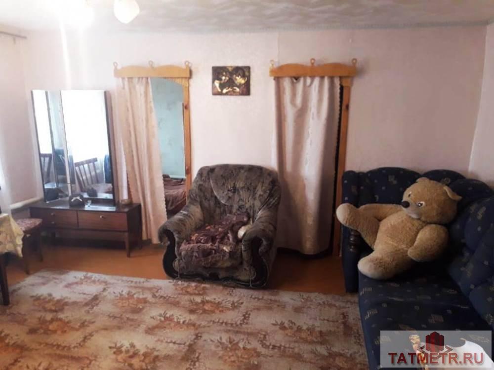 Продажа / Жилая / Дом с участком, пгт. Нижние Вязовые, Свердлова улица, 1 250 000 Продается дом в живописном районе пгт. Нижние Вязовые. В доме большой зал, две спальни, кухня. Окна пластиковые,... - 1