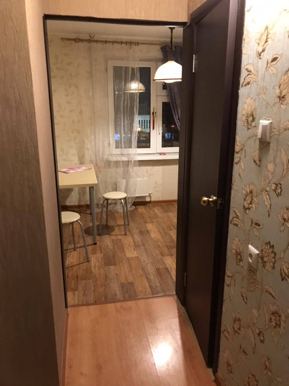 Аренда / Жилая / Квартира, Казань, Абсалямова, 17 000 Сдается 1-комн. квартира на любой срок в 10 мин. пешком от м.Козья слобода, район города - Ново-Савиновский, площадью... - 4