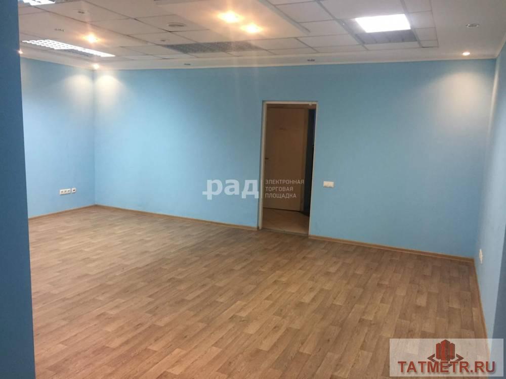Продажа / Commercial / Office, Казань, 2-я Азинская, 19 966 000 Срочная продажа! Продается офис площадью 759.3 кв.м на 1 этаже 10-этажного в 15 мин. транспортом от м.Суконная... - 2