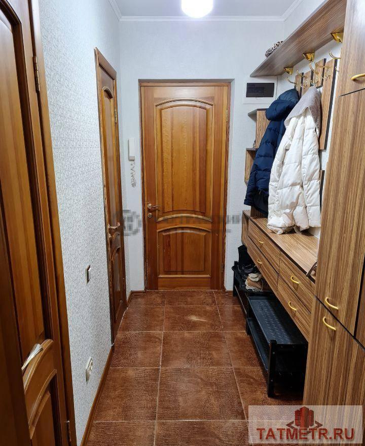 Продажа / Квартиры, Казань, улица Коммунаров, 6 700 000 СРОЧНАЯ ПРОДАЖА. Продается двухкомнатную квартиру, площадью 56,1 кв. м, плюс большая лоджия 6х1,4 м. Удобное... - 4