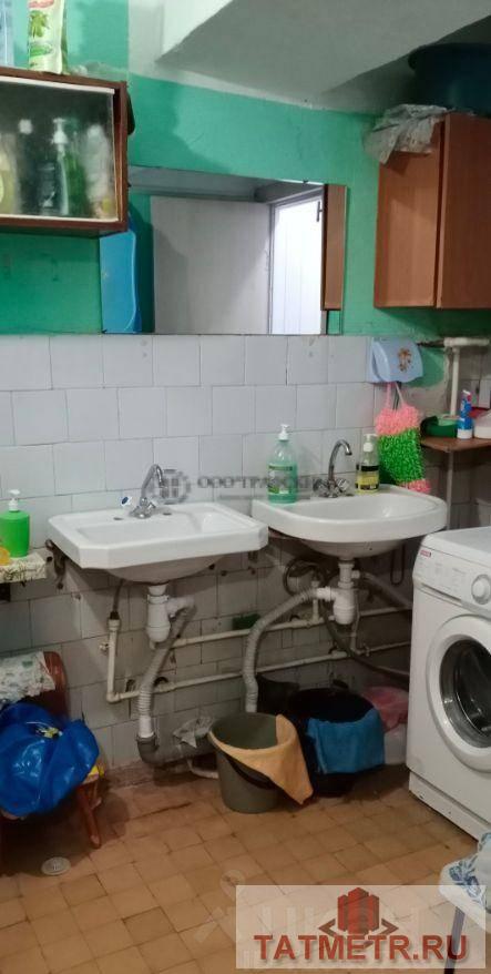 Продажа / Комнаты, Казань, Поперечно-Базарная улица, 1 100 000 Продается комната со статусом квартиры. Один взрослый собственник. В комнате натяжной потолок, светлые чистые обои,... - 6