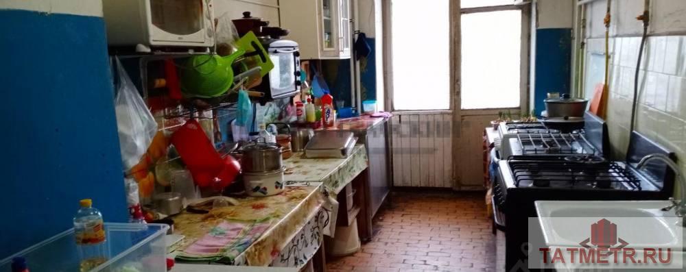 Продажа / Комнаты, Казань, Поперечно-Базарная улица, 1 100 000 Продается комната со статусом квартиры. Один взрослый собственник. В комнате натяжной потолок, светлые чистые обои,... - 8