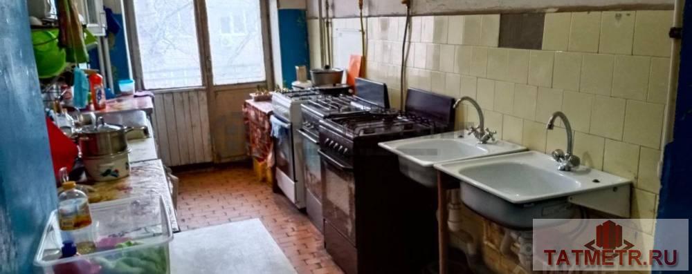 Продажа / Комнаты, Казань, Поперечно-Базарная улица, 1 100 000 Продается комната со статусом квартиры. Один взрослый собственник. В комнате натяжной потолок, светлые чистые обои,... - 9