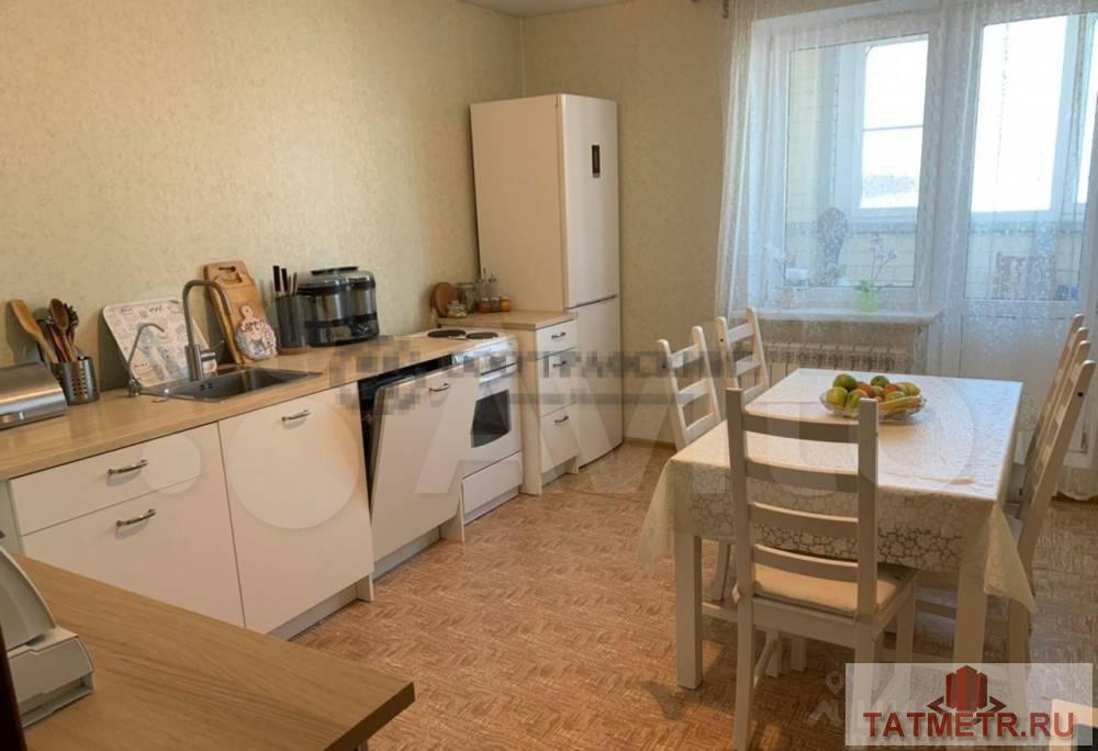 Продажа / Квартиры, Казань, Зилантовская улица, 5 250 000 Просторная 3х-комнатная квартра на 4 этаже по ул. Зилантовская 22/15. Каркас: монолит Стены: пеноблоки, обои Фасад:... - 1