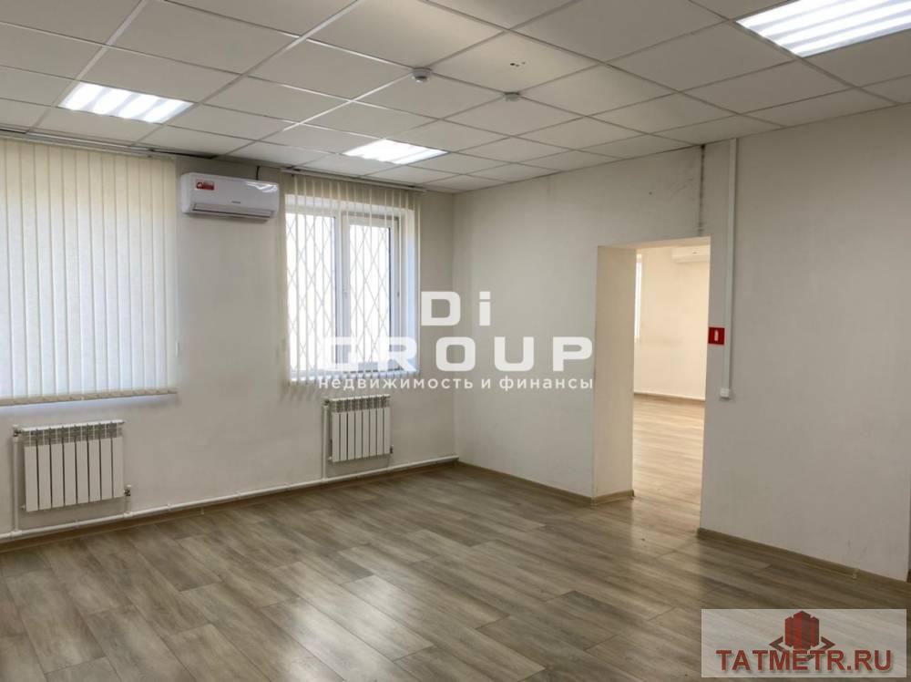 Коммерческая / Аренда / Офисы, Казань, улица Хади Такташа, 15 000 В новом БЦ «Белый филин» сдаются офисы. Кабинетная нарезка из комнат площадью 18, 19, 21, 22. Коммунальные услуги... - 2