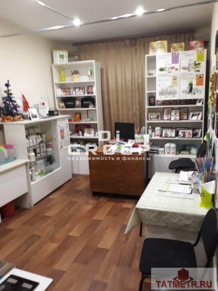 Продажа / Коммерческая / Office, Казань, улица Липатова, 1 050 000 Продается офис в Советском районе на ул Липатова. На территории вещевого рынка, в шаговой доступности жд станция,... - 8