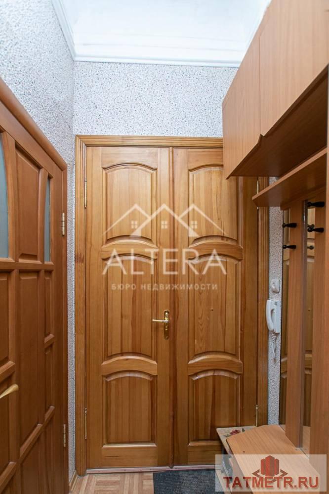 Продажа / Квартиры, Казань, улица Нурсултана Назарбаева, 5 400 000 Продается: Просторная 2 комнатная распашонка в величественной сталинке. Дом полностью кирпичный, с толстыми стенами и... - 17