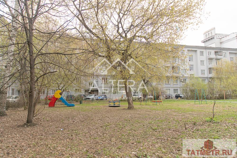 Продажа / Квартиры, Казань, улица Нурсултана Назарбаева, 5 400 000 Продается: Просторная 2 комнатная распашонка в величественной сталинке. Дом полностью кирпичный, с толстыми стенами и... - 19