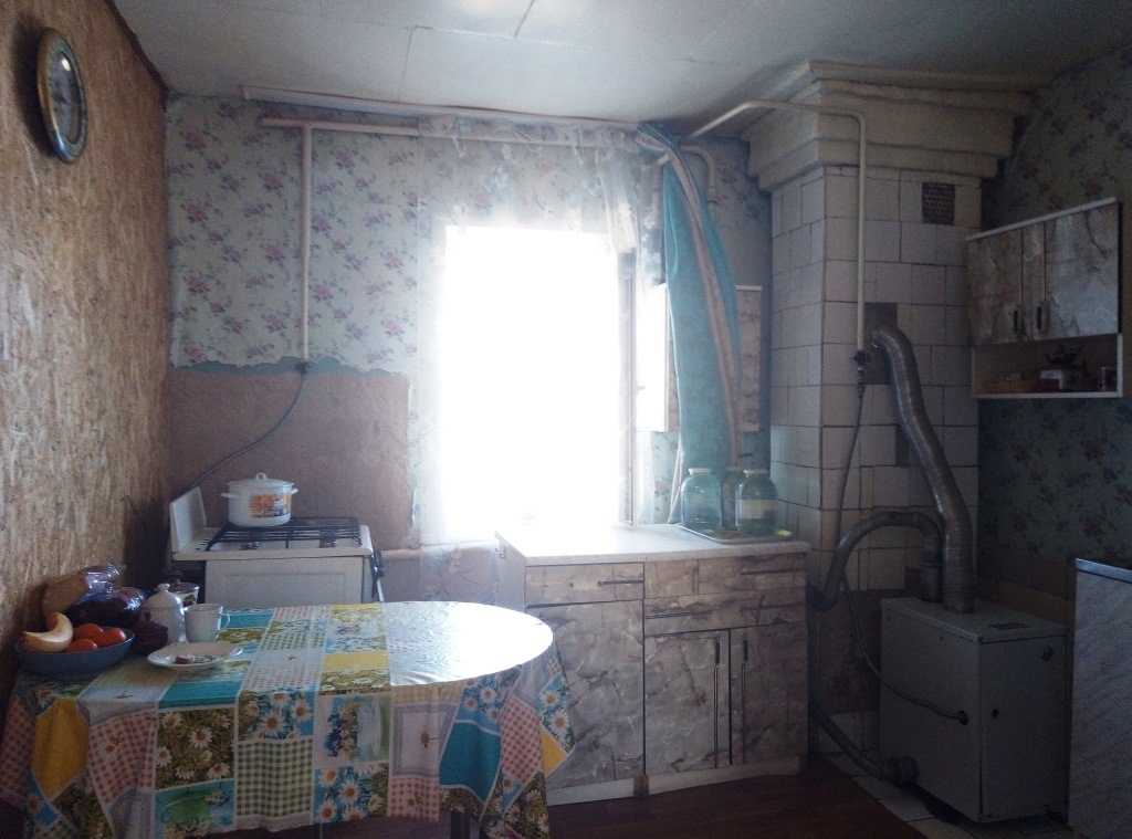 Продажа / Жилая / Дом с участком, пгт. Нижние Вязовые, Пушкина улица, 1 500 000 Продается замечательный дом в экологически чистом районе пгт. Нижние Вязовые. В доме имеется две комнаты, кухня и... - 3