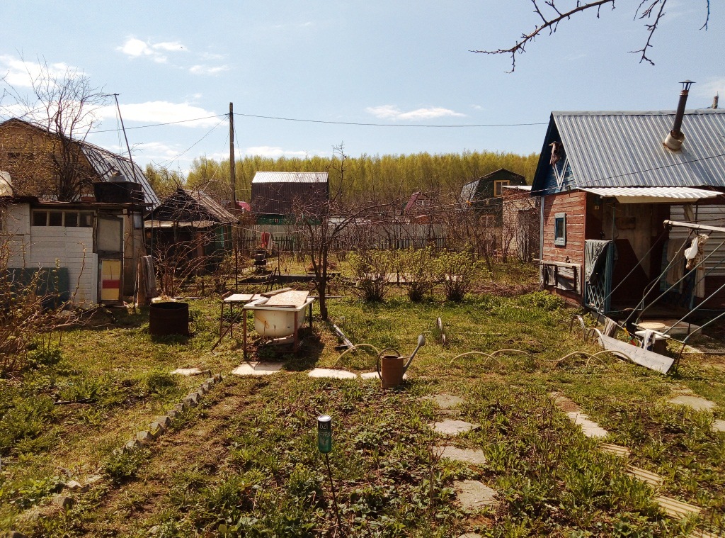 Продажа / Дачи, пгт. Васильево, с/о Солнечный, 339 000 Продается отличная дача экологически чистом районе пгт. Васильево. Дача состоит из двух этажей. На первом этаже две...