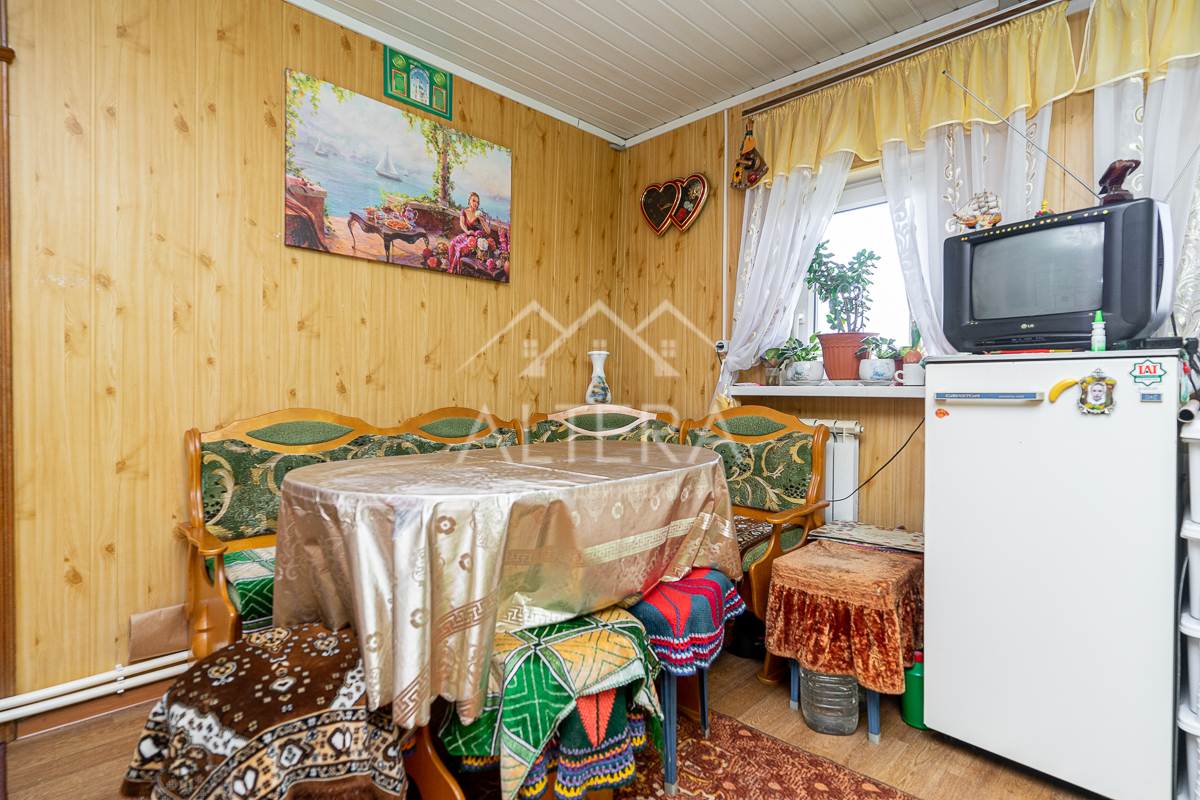 Продажа / Дома и коттеджи, Казань, Торфяная улица, 5 500 000 Продаю 2х этажный дом в Торфяном поселке — в самом центре Советского района ! Дом выполнен из бревна, обшит... - 9